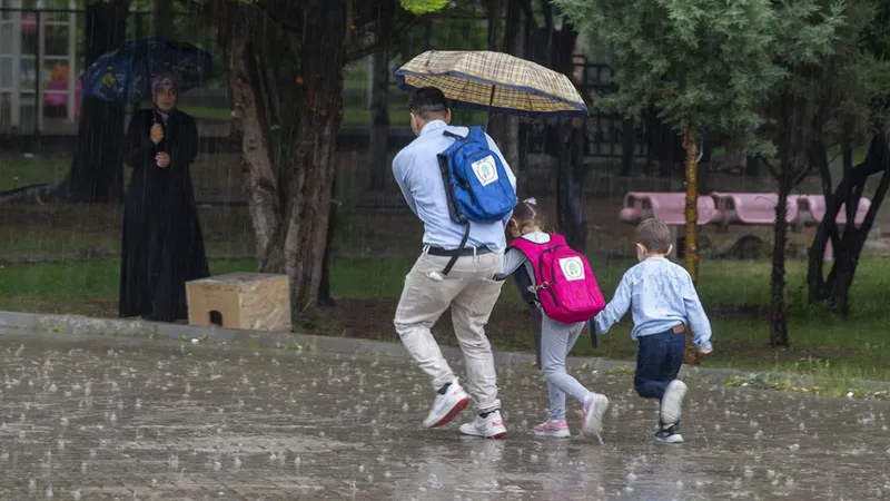 İstanbul'da yarın okullar tatil