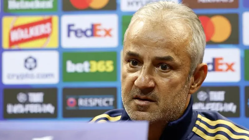 Fenerbahçe'de İsmail Kartal'a tepki yağıyor!