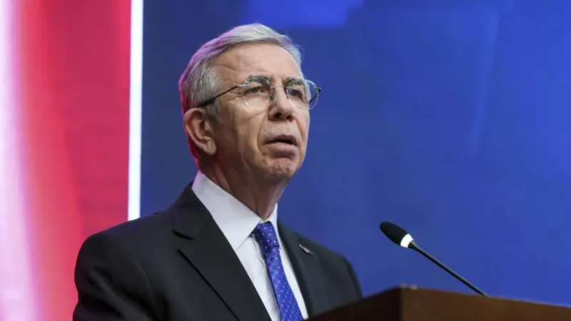 Mansur Yavaş’tan parti değiştiren başkanlara mesaj