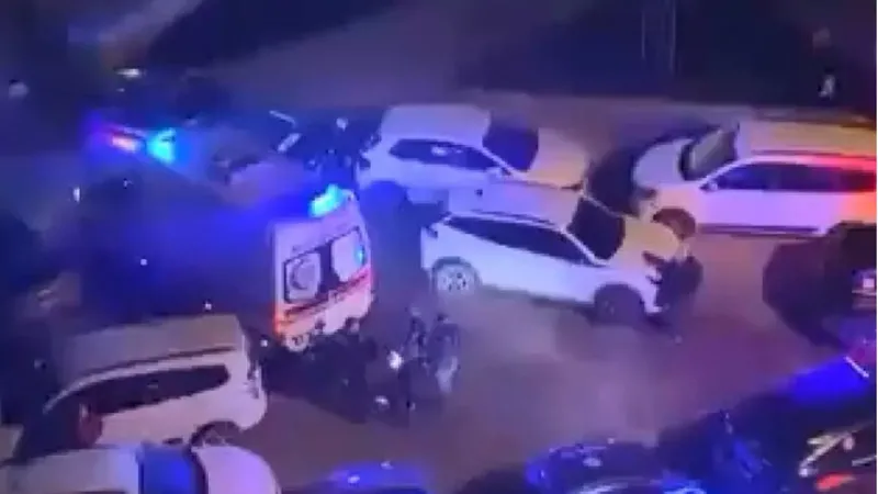 Zeytinburnu'nda polise ateş açan şüpheli, vurularak yakalandı