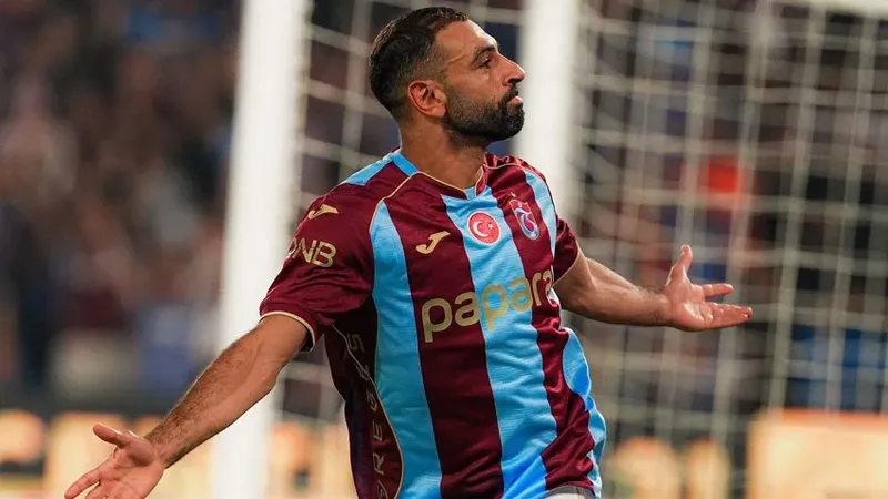 Trabzonspor Avrupa'da dolu dizgin: Hearts'ı iki golle geçti