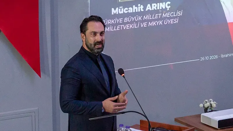 Ahmet Mücahit Arınç "Gençler ülke sorunlarına daha duyarlı olmalı"