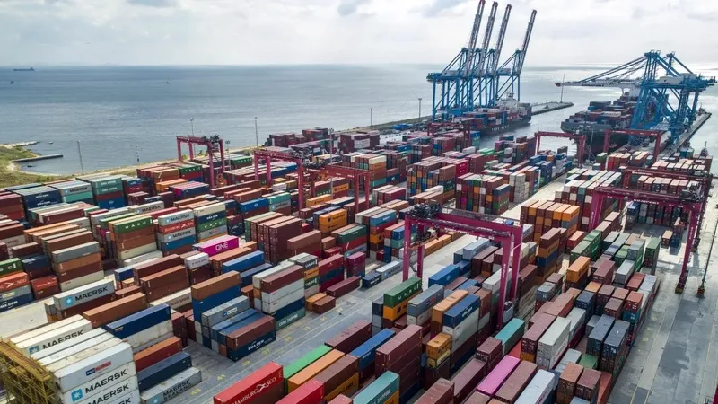 Dış ticaret açığı eylülde yüzde 25 azaldı