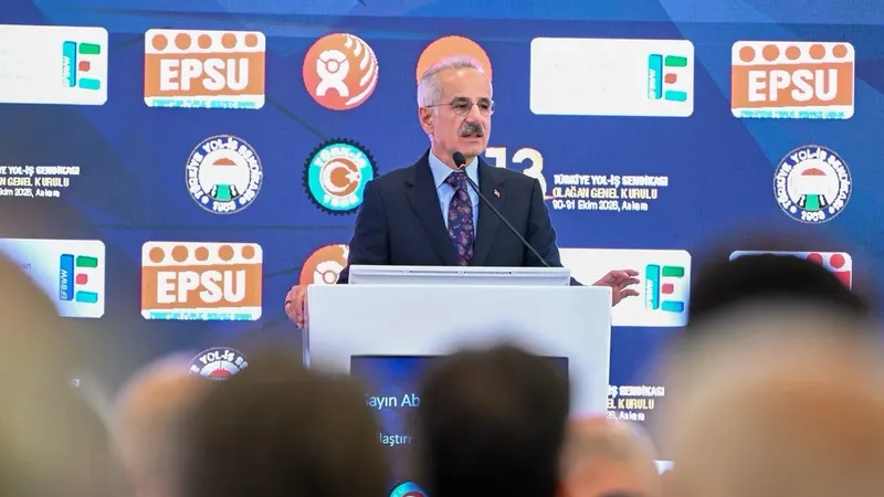 Bakan Uraloğlu "Otoyol ağı 3 bin 848 kilometreye ulaştı"