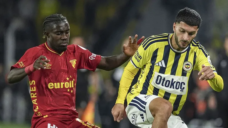 Fenerbahçe'ye Göztepe darbesi; zirveyle fark 9'a çıktı
