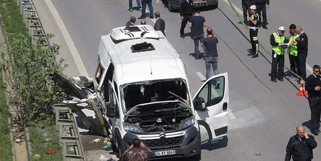 İstanbul'da servis minibüsünde patlama!