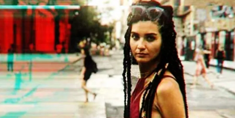 Tuba Büyüküstün Afrika örgüsü yaptırdı