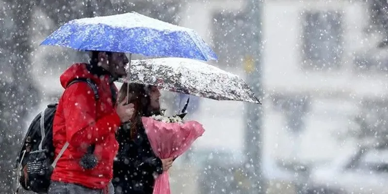 İstanbul’da eğitime kar molası