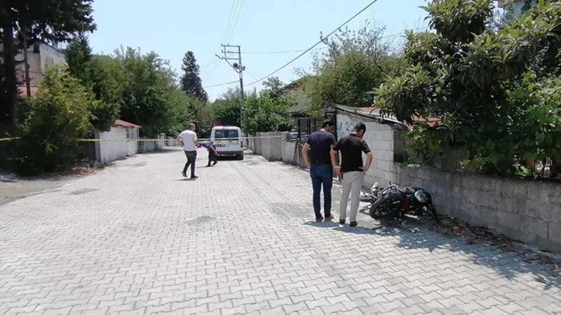 Kızının gözü önünde karısını pompalıyla öldürdü
