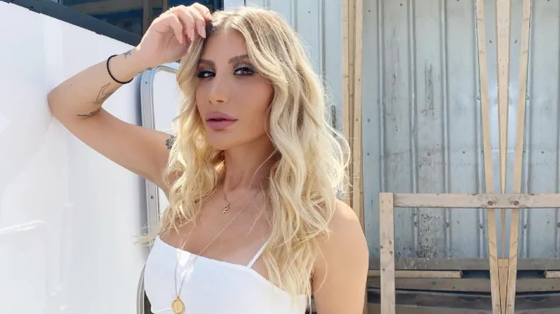 İrem Derici Cem Belevi ile mi?