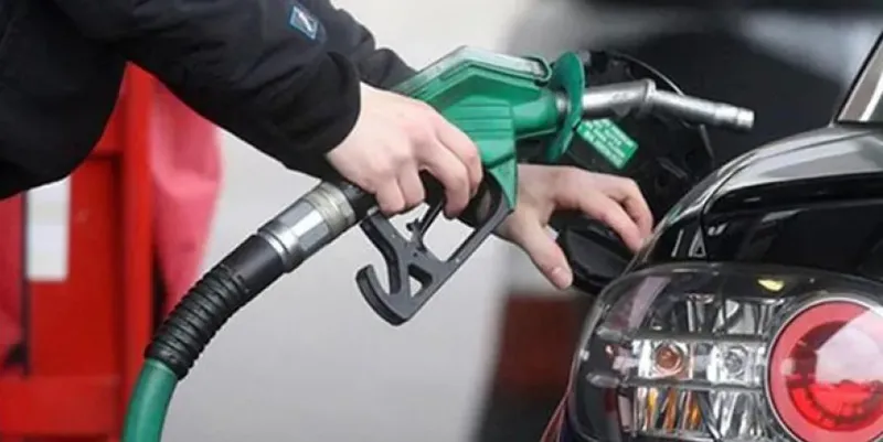 Benzin ve motorine indirim geldi