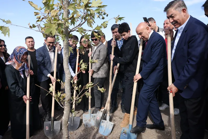 100. yıl imza ormanı fidan dikme töreni Keçiören'de gerçekleştirildi