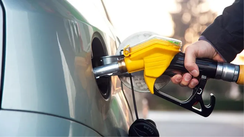 Benzine yeni zam kapıda