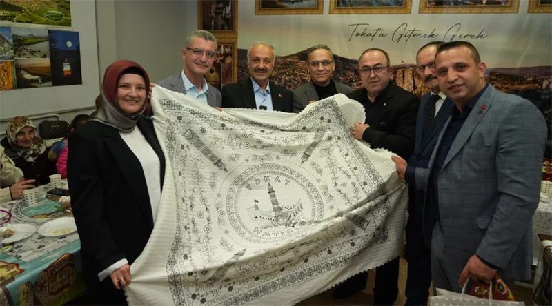 Hüseyin Karakaya'dan Kartal Tokatlılar Derneği'ne ziyaret
