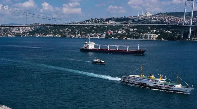 İstanbul Boğazı'nda yat yarışı!
