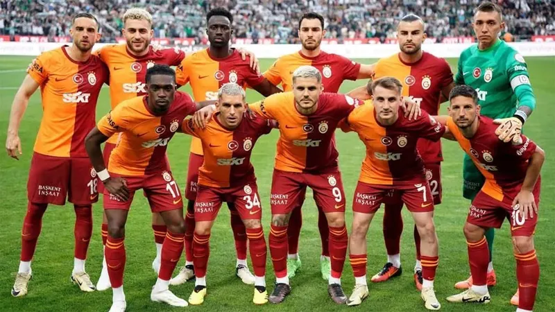 Galatasaray'ın UEFA listesi belli oldu