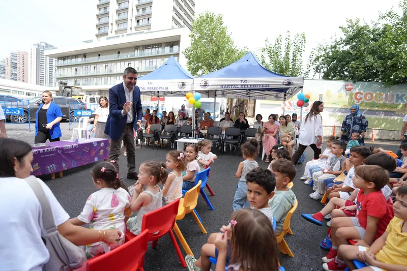 Kreşli çocuklar Bilim Şenliği ile eğlenirken öğrendi