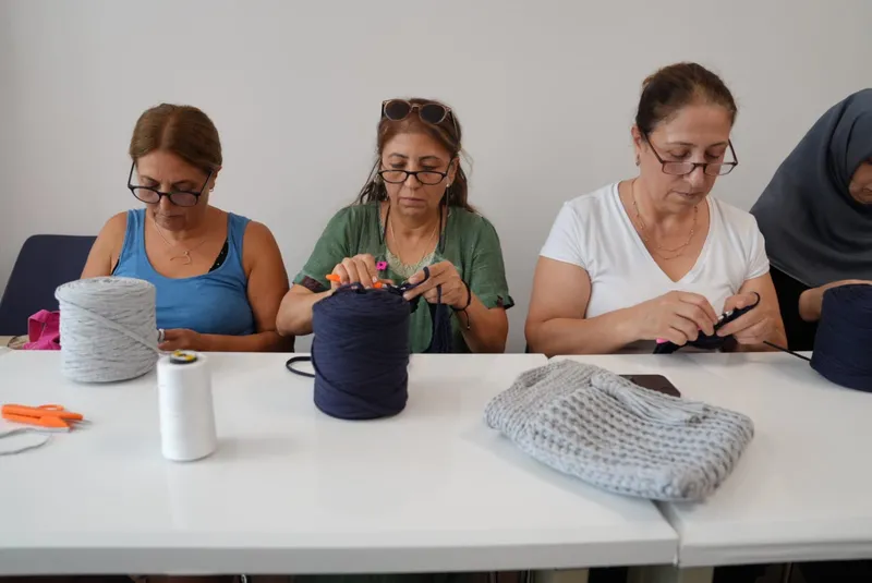 Kartal Belediyesi'nin velilere yönelik düzenlediği bilgilendirme seminerleri devam ediyor