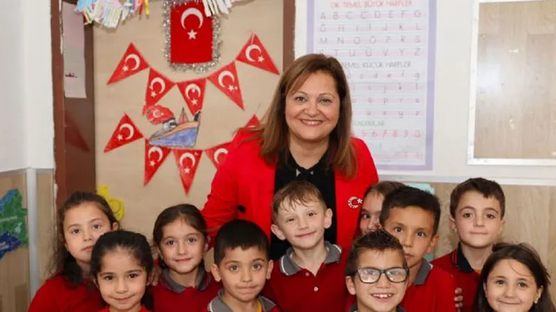 Burcu Köksal: "Çocuklarımızın yanındayız"