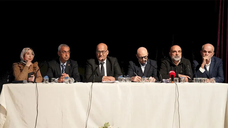 Yerel basının geleceği Kartal'da masaya yatırıldı