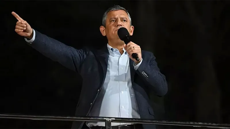Özgür Özel'den yeni parti açıklaması
