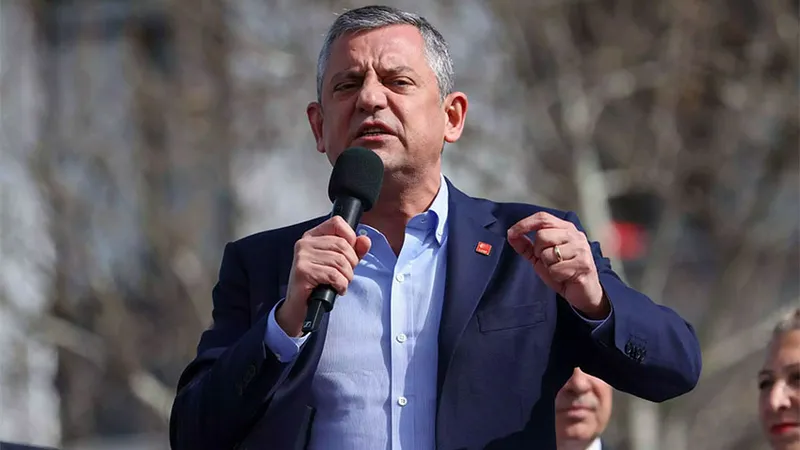 Yeni partinin detayları ortaya çıktı!