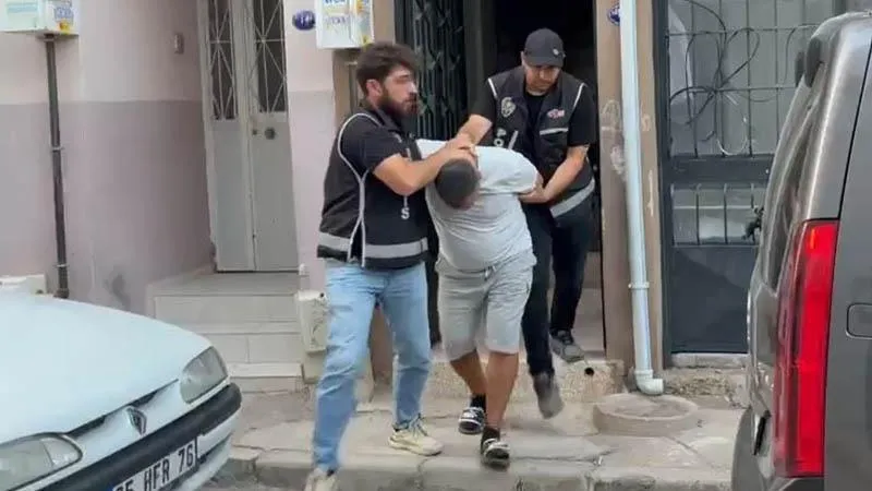 İstanbul ve İzmir'de iki ayrı operasyon