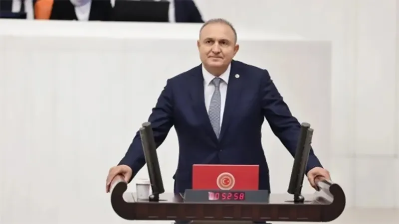 İYİ Parti'de istifa depremi!