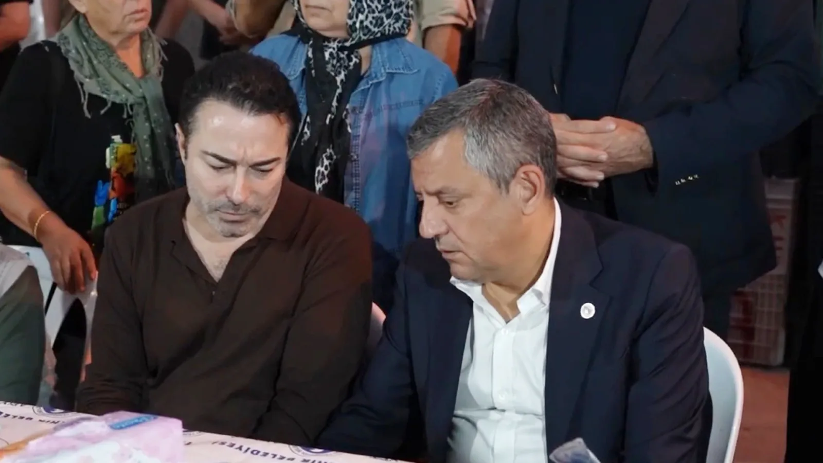 Özgür Özel'den Atilla Taş’a taziye ziyareti
