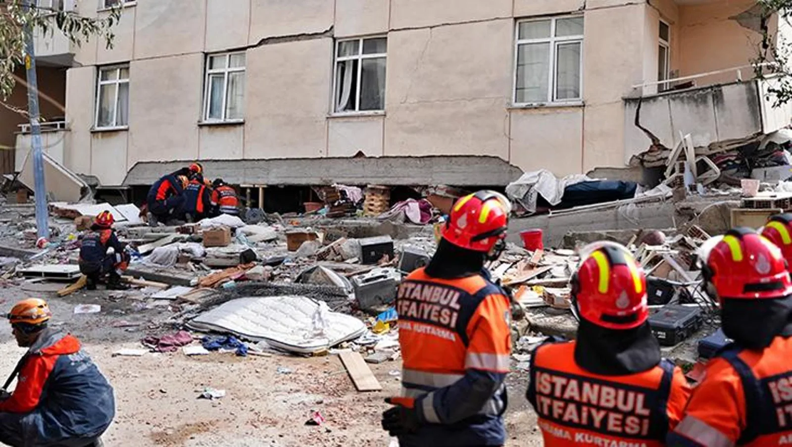 Maltepe'deki bina mağdurlarına yardım kararı