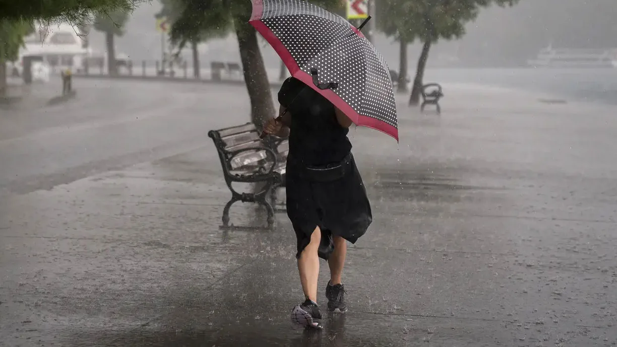 İstanbul'da hafta sonu da eğitime yağış molası!