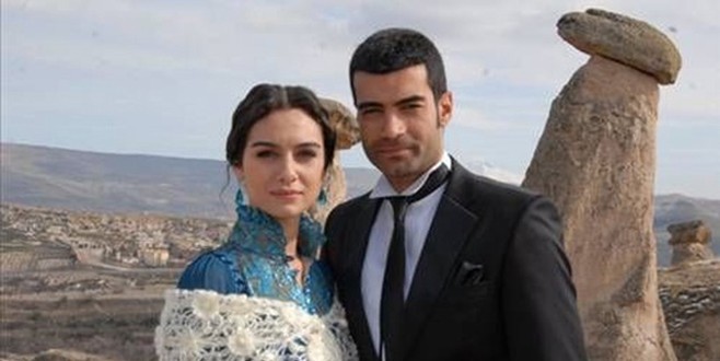 Birce Akalay ile Murat Ünalmış aynı dizide