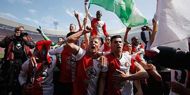 Dirk Kuyt Feyenoord'u şampiyon yaptı!