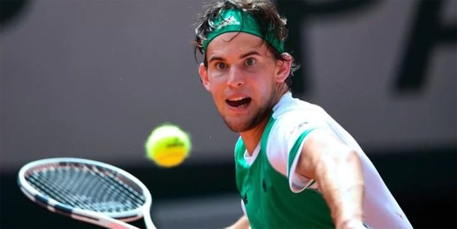 Dominic Thiem Novak Djokovic'i ezdi geçti!
