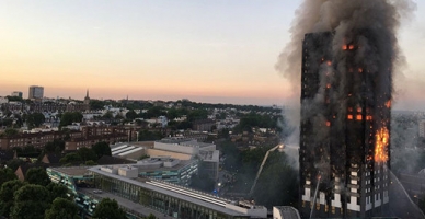 Londra'da 27 katlı bina yanıyor! Türkler de var!