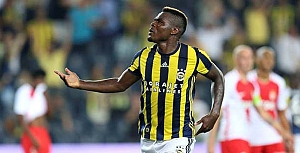 Emenike Olympiacos'a gitti capsler patladı