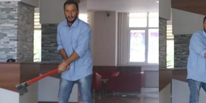 Müftülükte baltalı saldırgan alarmı