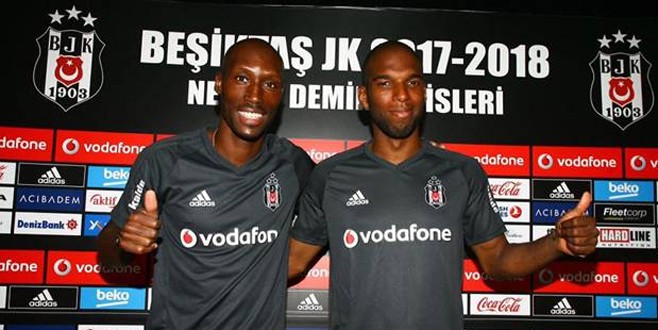 Ryan Babel yönetimden Messi'yi istedi