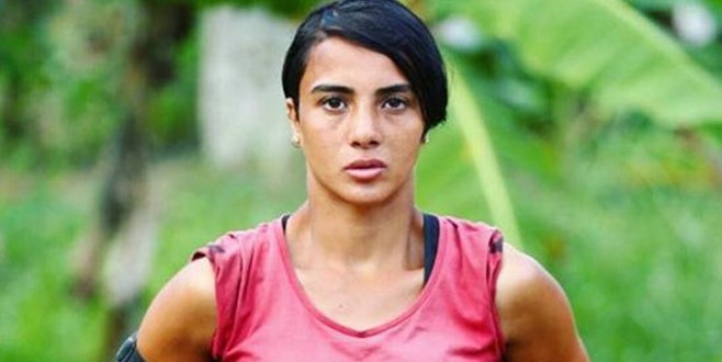 Survivor Sabriye'den başörtülü poz