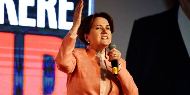Akşener'in partisinin adı değişiyor mu?