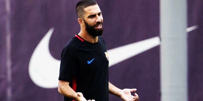 Arda Turan Barcelona'ya resti çekti