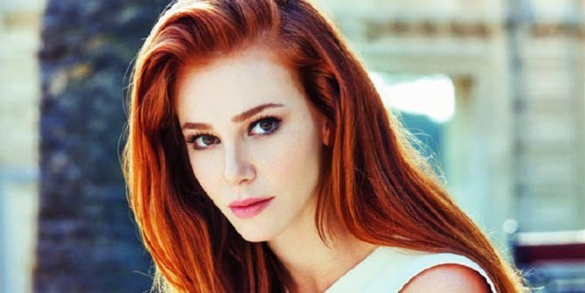 Elçin Sangu bikinili paylaşım yaptı