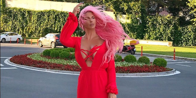 Jelena Karleusa'nın kırmızı tutkusu