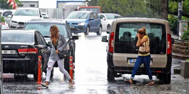 Meteoroloji'den İstanbul ve İzmir'e kötü haber