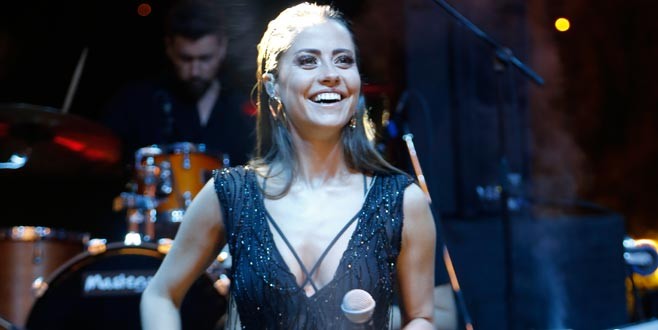 Derya Uluğ'dan kısa boy itirafı!