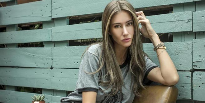 Şeyma Subaşı'ndan dövmeli mesaj