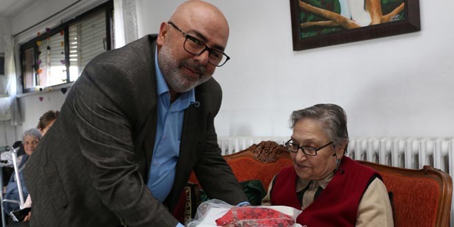 Kartal Belediyesi'nden Huzurevi ziyareti