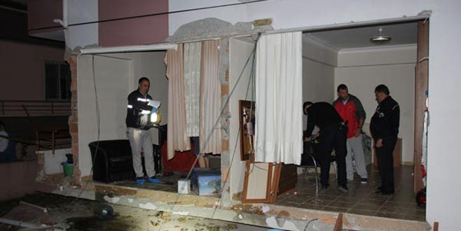 Hatay'da helyum gazı paniği! Ev bu hale geldi