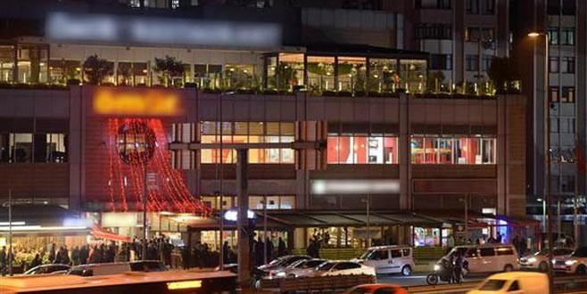 İstanbul'da bir AVM'de gergin anlar! İşte nedeni