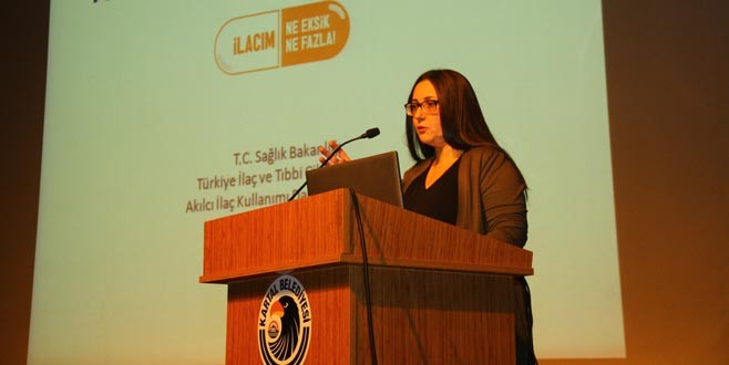 Kartal Belediyesi'nden akılcı ilaç kullanım semineri